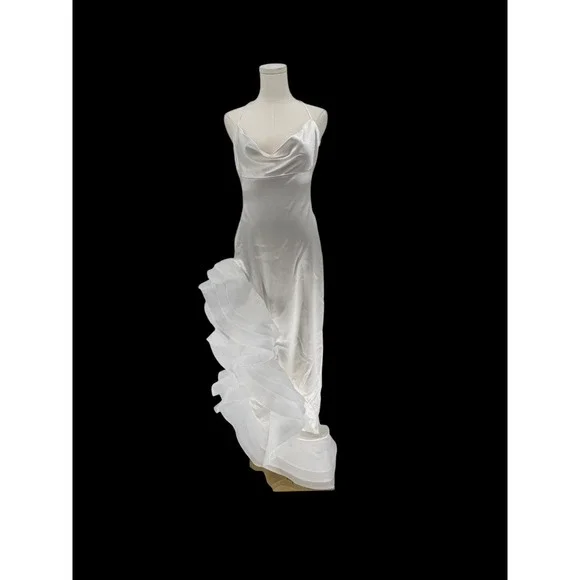 NWT Retrofête Kaitlin Dress White Ruffle Hem Gown Open Back Medium $798 - Picture 7 of 7